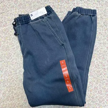 미사용 새상품 GU 남성용 웜 데님 슈퍼 스트레치 조거 팬츠 S