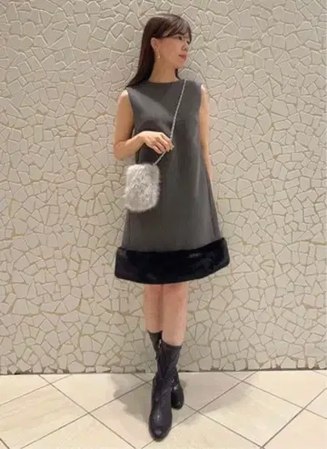CELFORD 밑단 퍼 미니 원피스 그레이 퍼 포함 A라인 원피스
