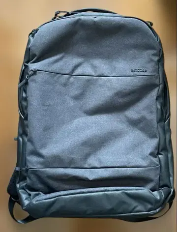 INCASE 시티 컬렉션 컴팩트 백팩