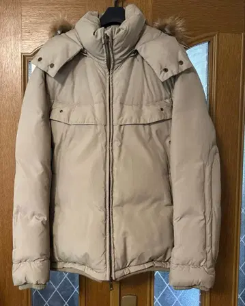 EPOCA 베이지 후드 부착 다운 자켓