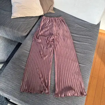 엄청 귀여운 팬츠 플리츠 가공 와이드 팬츠 핑크 계열 엄청 귀여운