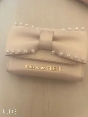 Maison de FLEUR 리본 포함 3단 폴더형 지갑