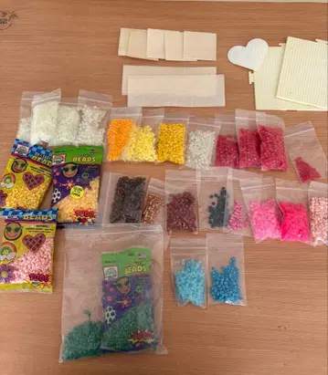 펄러비즈 세트 다색 부속물 있음