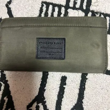 STANDARD SUMMIT 장지갑 올리브