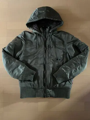 ALPHA INDUSTRIES MA-1 자켓 M 사이즈 올리브 그린