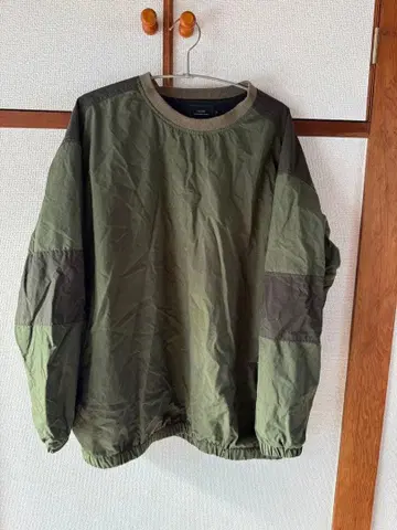 SLICK 올리브 그린 긴팔 티셔츠 사이즈 2