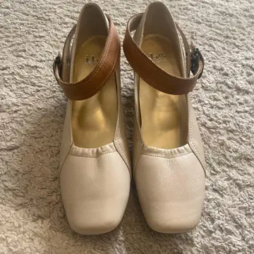 일본제 베이지 앵클 스트랩 펌프스