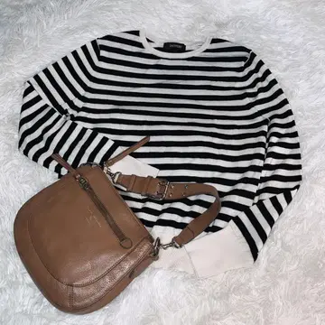 언타이틀 화이트 블랙 보더 긴팔 울 100% 니트 2