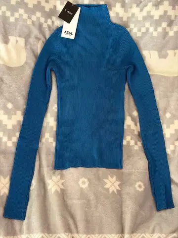 썸홀 리브 하이넥 상의