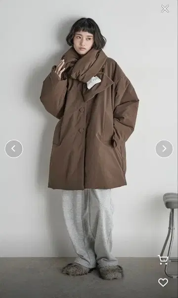 THE YOn 브라운 다운 자켓