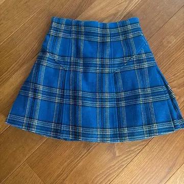 파랑 체크 무늬 플리츠 스커트