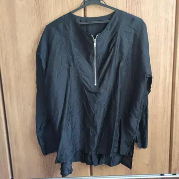 지퍼 달린 블랙 롱 셔츠