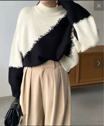 바이컬러 니트 CAPRICIEUX LE'MAGE