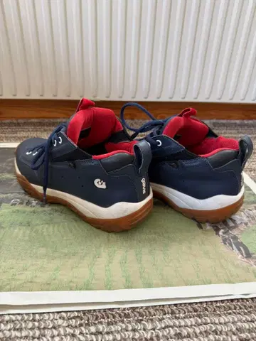 Giarus 네이비/레드 하이컷 스니커즈