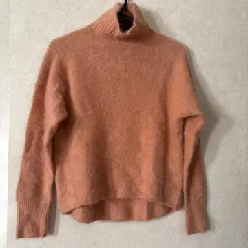 martinique 살몬 핑크 터틀넥 스웨터