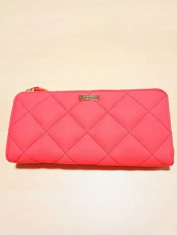 새상품급 케이트 스페이드 kate spade 퀼팅 장지갑 핑크