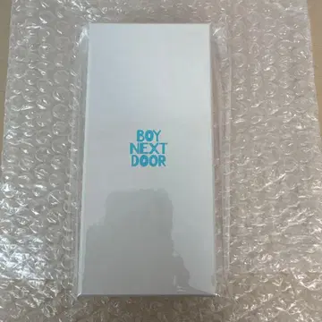 boynextdoor 1st anniversary 운학 목걸이