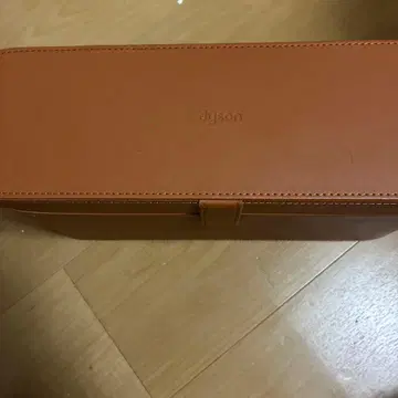 dyson 합성 피혁 보관 케이스 브라운