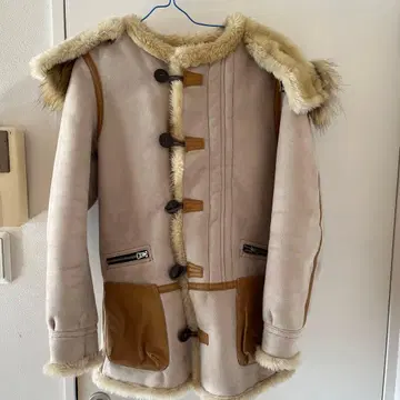 UNITED CARR 무스탕 코트 베이지