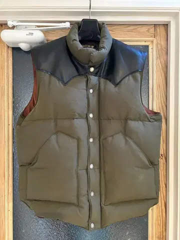 슈가케인 6040 크로스 가죽 요크 다운 베스트 카키 L 남성용