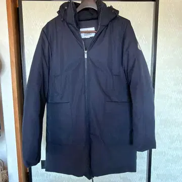 새상품급 피레넥스 네이비 후드 부착 다운 자켓