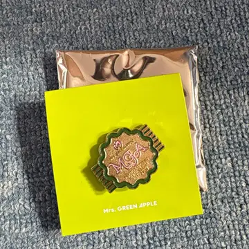 Mrs. GREEN APPLE 핀 배지