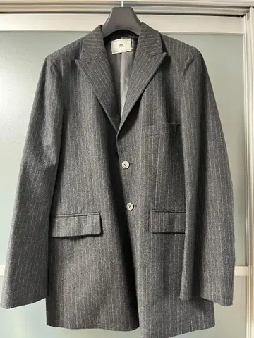 [ soe ] 테일러드 자켓 그레이 스트라이프