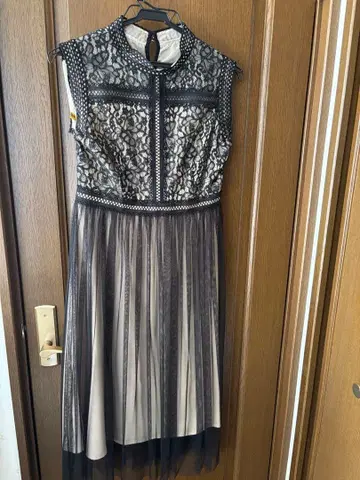 [숄 포함] 결혼식 하객 드레스 블랙 베이지