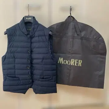 MOORER 네이비 다운 베스트 수납 봉투 포함