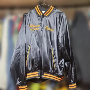 미션 디스트릭트 X BUT WIN 나일론 자켓