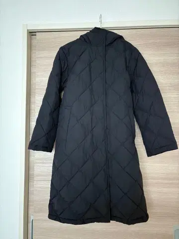 UNIQLO 퍼프 테크 롱 코트 릴랙스 핏 S 사이즈