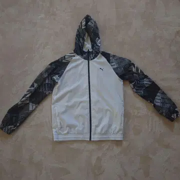 PUMA 후드 부착 자켓 M 사이즈