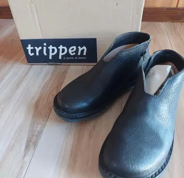 트리픈 지퍼 블랙 가죽 부츠