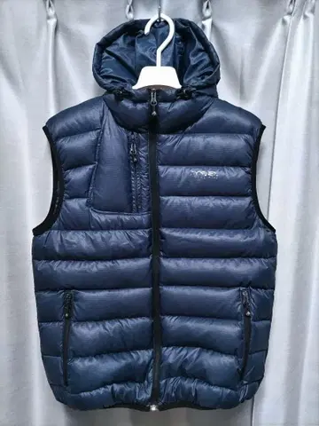 피레넥스 다운 베스트 후디 네이비