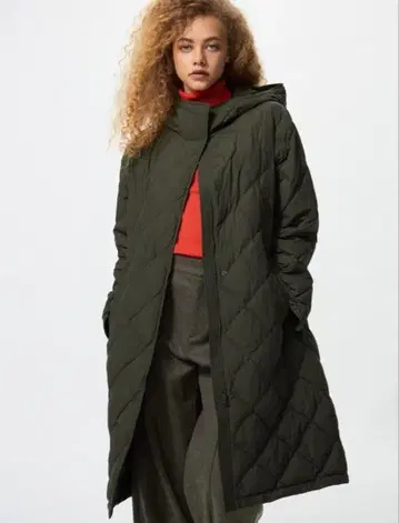 유니클로 퍼프 테크 롱 코트 릴랙스 핏 올리브 XL