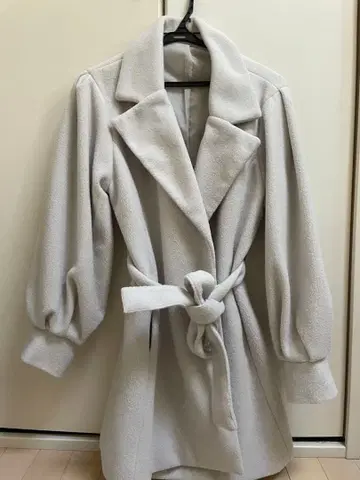 GRL 리본 벨트 볼륨 슬리브 코트 아우터 아이보리