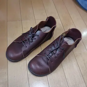 아로마 도 뮤게 가죽 플랫슈즈 24~24.5cm 중고