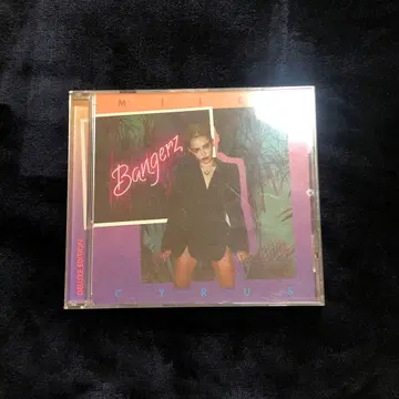 Miley Cyrus Bangerz Deluxe Edition