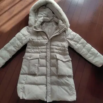 로페 피크닉 후드 부착 다운 자켓 38