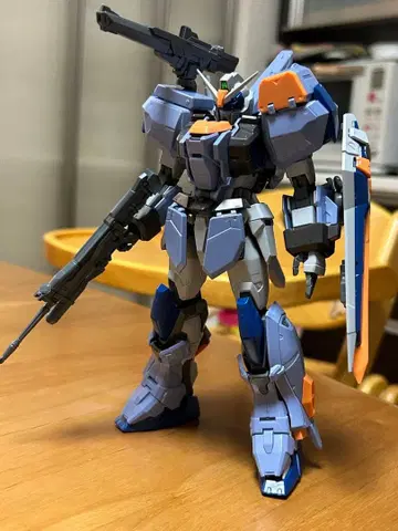 MG 듀얼 건담 어솔트 슈라우드 기본 조립