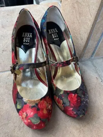 ANNA SUI 고양이 발 펌프스 22.5cm