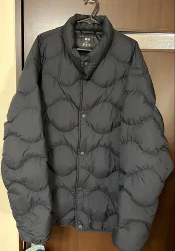 새상품급 UNIQLO 블랙 울트라 라이트 다운 웨이브 퀼트 XL