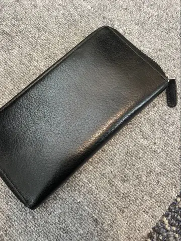 COMME CA MEN 블랙 가죽 장지갑