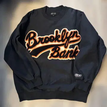 DEAR LAUREL Brooklyn Bank 맨투맨 L 블랙