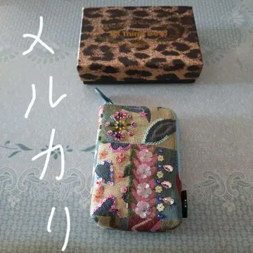 꽃무늬 비즈 장식 파우치