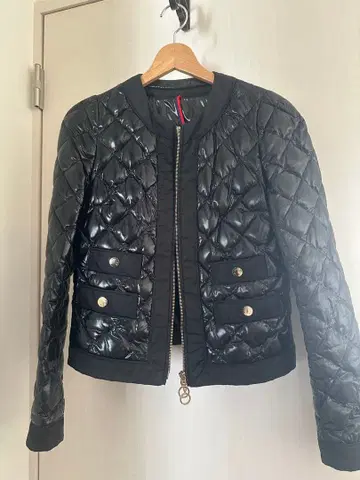 MONCLER 블랙 퀼팅 다운 자켓