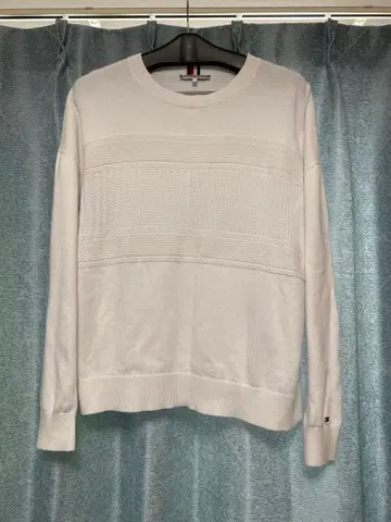 [ 새상품급 ] TOMMY HILFIGER 화이트 니트 스웨터 M