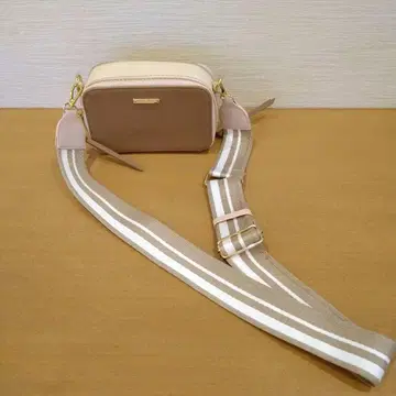 세실 맥비 베이지 핑크 숄더백