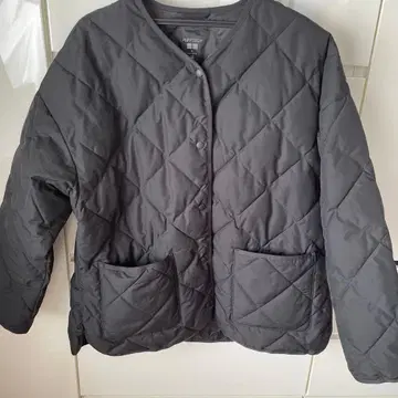 유니클로 퍼프 테크 릴랙스 자켓