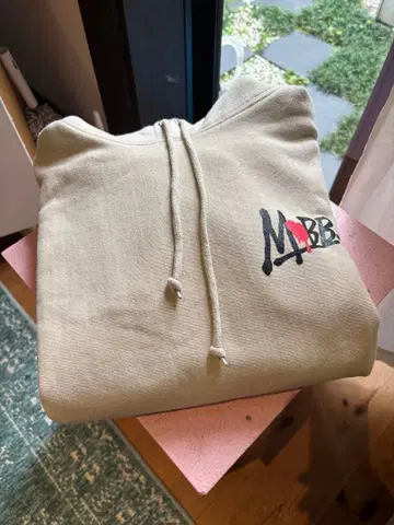 MOBB 후드 부착 후드티 베이지